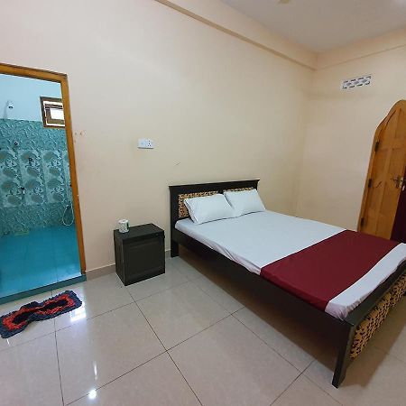 Hb Budget Rest Hotel Jaffna Ngoại thất bức ảnh
