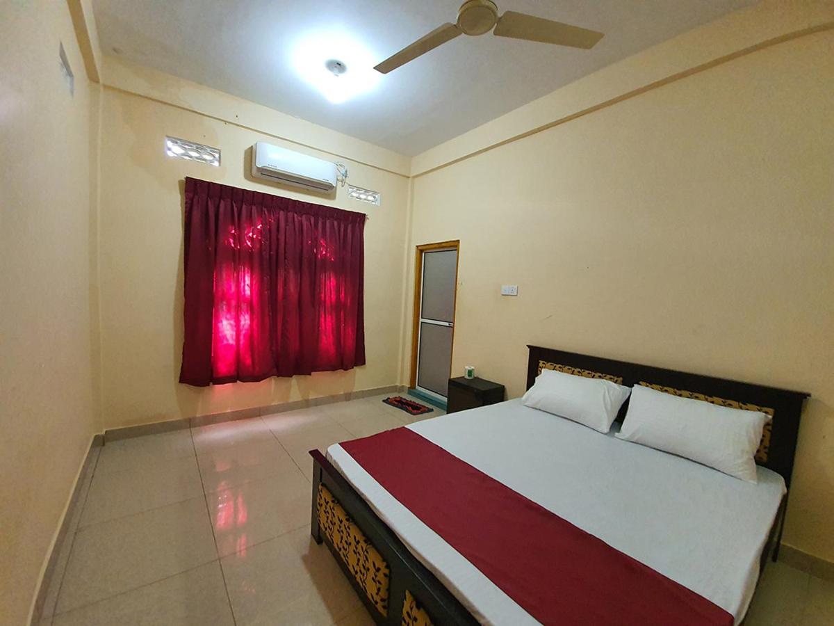 Hb Budget Rest Hotel Jaffna Ngoại thất bức ảnh