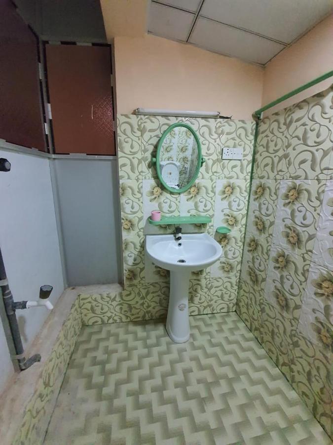 Hb Budget Rest Hotel Jaffna Ngoại thất bức ảnh