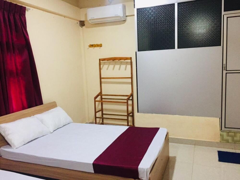 Hb Budget Rest Hotel Jaffna Ngoại thất bức ảnh