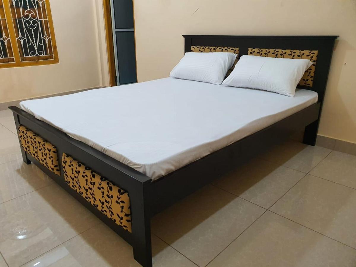 Hb Budget Rest Hotel Jaffna Ngoại thất bức ảnh